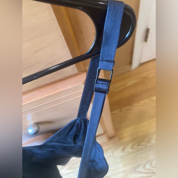 BEBE✖️SILK blend cami blouse size small VGUC - Picture 12 of 15